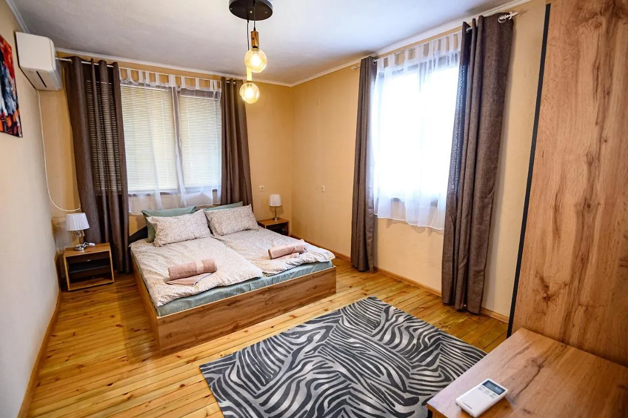 Lalev Guest House 班斯科