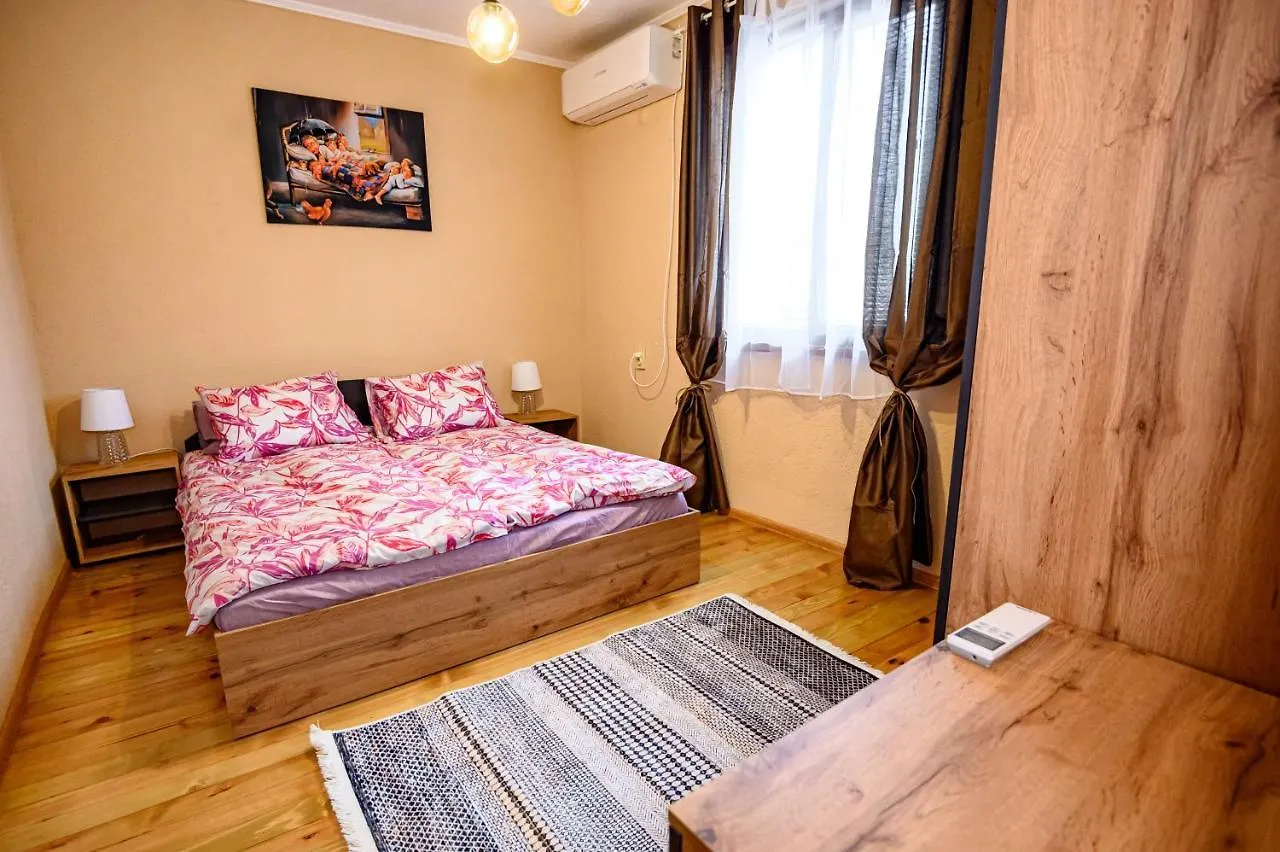 Lalev Guest House 班斯科
